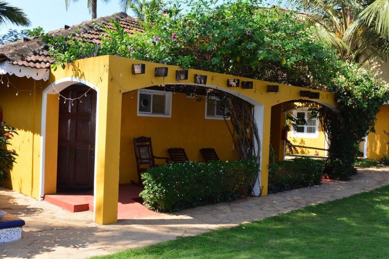 Baia Do Sol - Beach Boutique Baga Exteriör bild